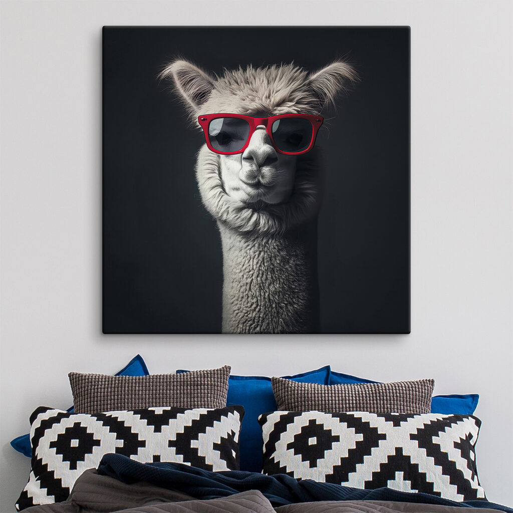 Lama s červenými okuliarmi — interiér 2