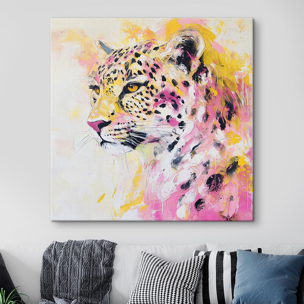 Leopard medzi akvarelovými škvrnami — interiér 1