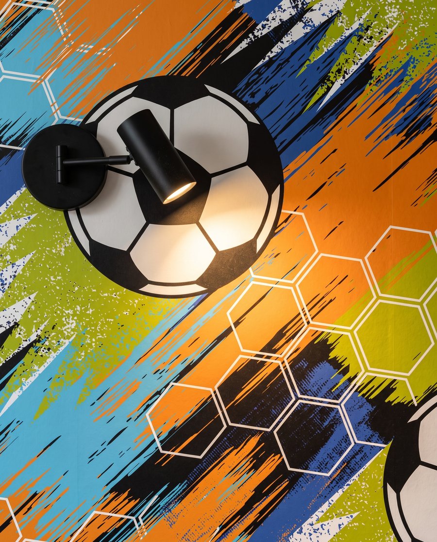 Futbaly medzi ťahmi farby — detail