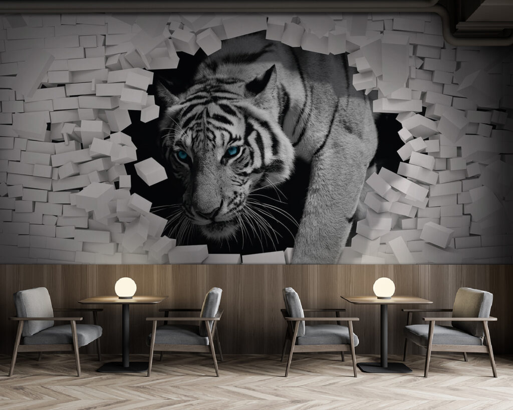 Tiger prerážajúci stenu — interiér 1