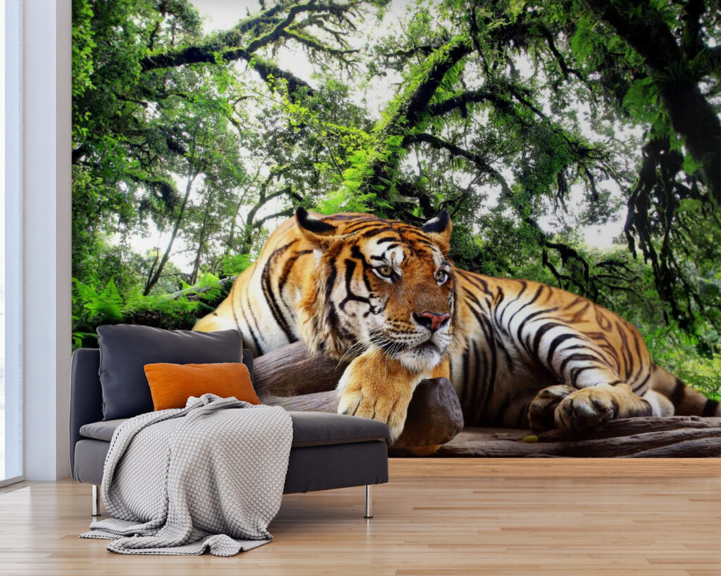 Tiger odpočíva pod konármi — interiér 2