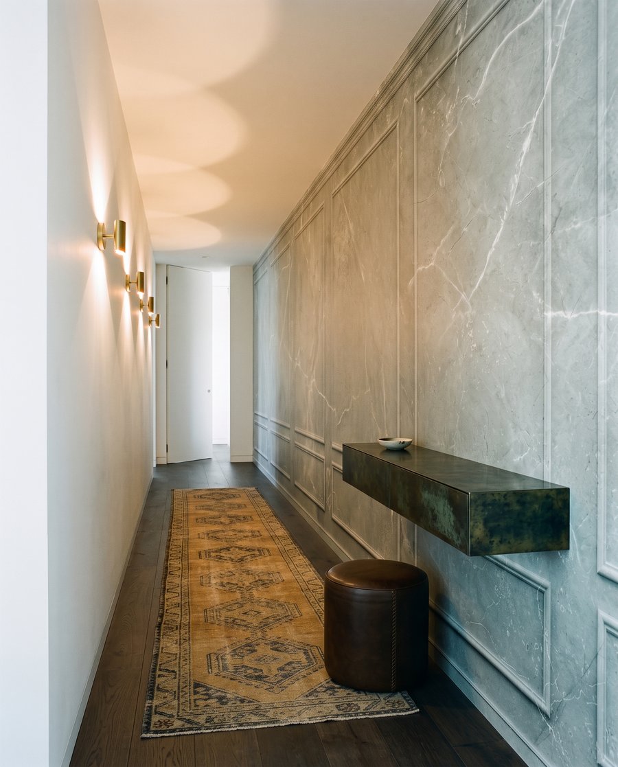 Zelené panely so žilkami — interiér 4